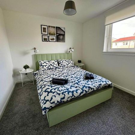 Clydebank Brand New 3Bdr Home, Glasgow מראה חיצוני תמונה