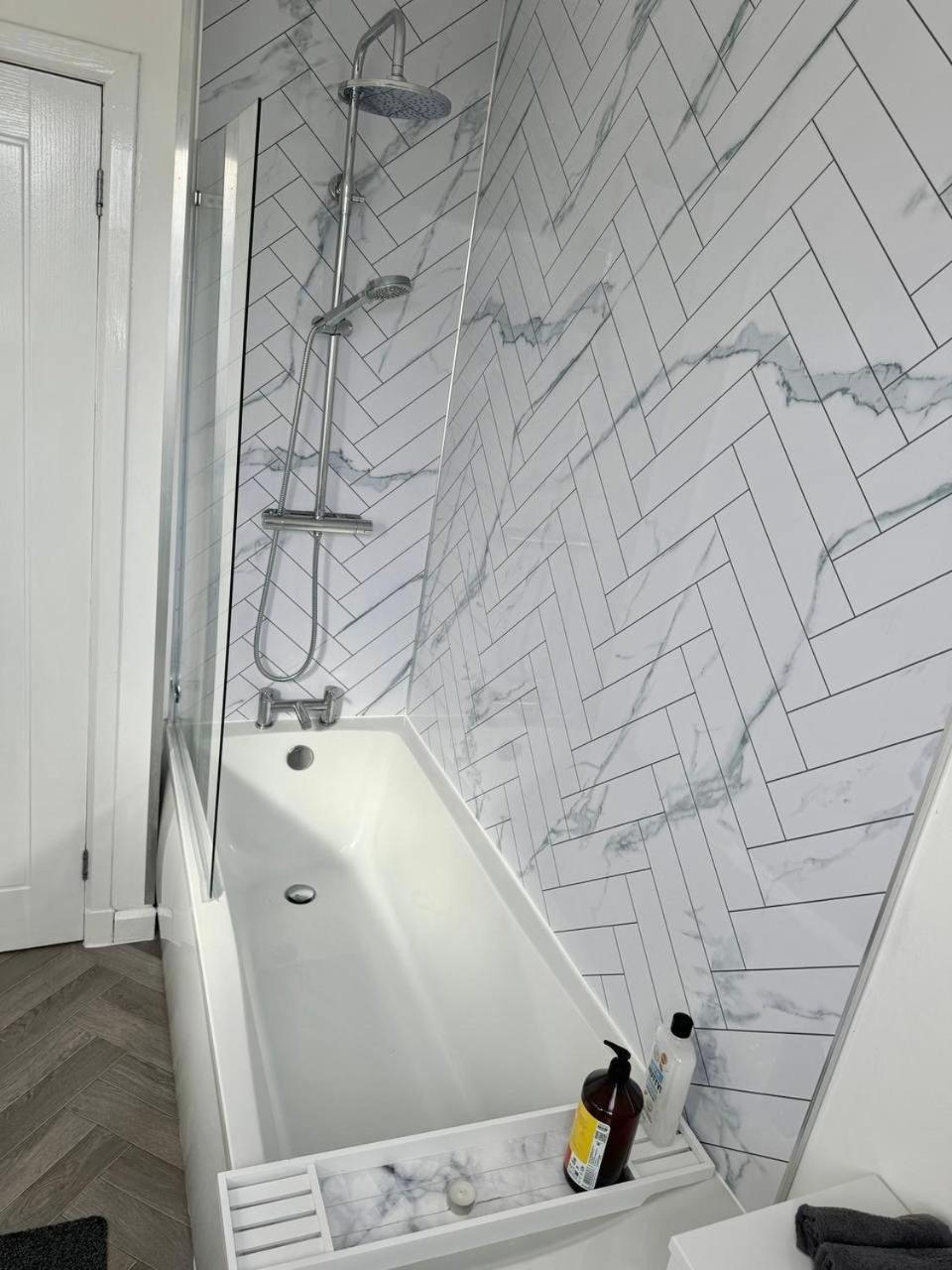 Clydebank Brand New 3Bdr Home, Glasgow מראה חיצוני תמונה