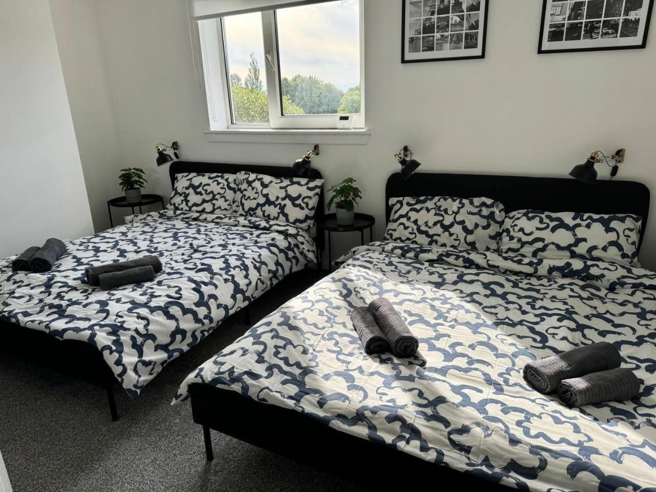 Clydebank Brand New 3Bdr Home, Glasgow מראה חיצוני תמונה
