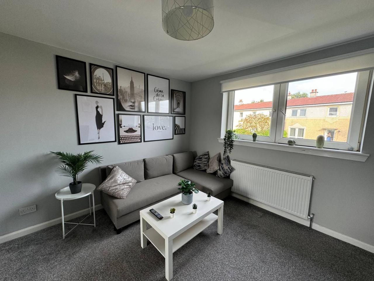 Clydebank Brand New 3Bdr Home, Glasgow מראה חיצוני תמונה